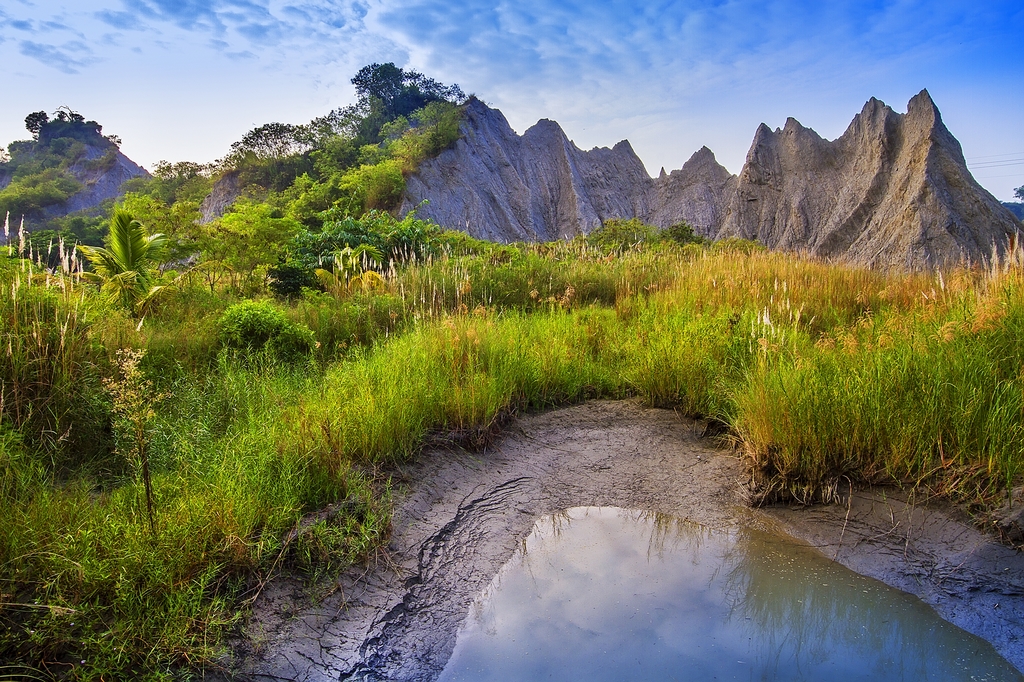 田寮月世界風景