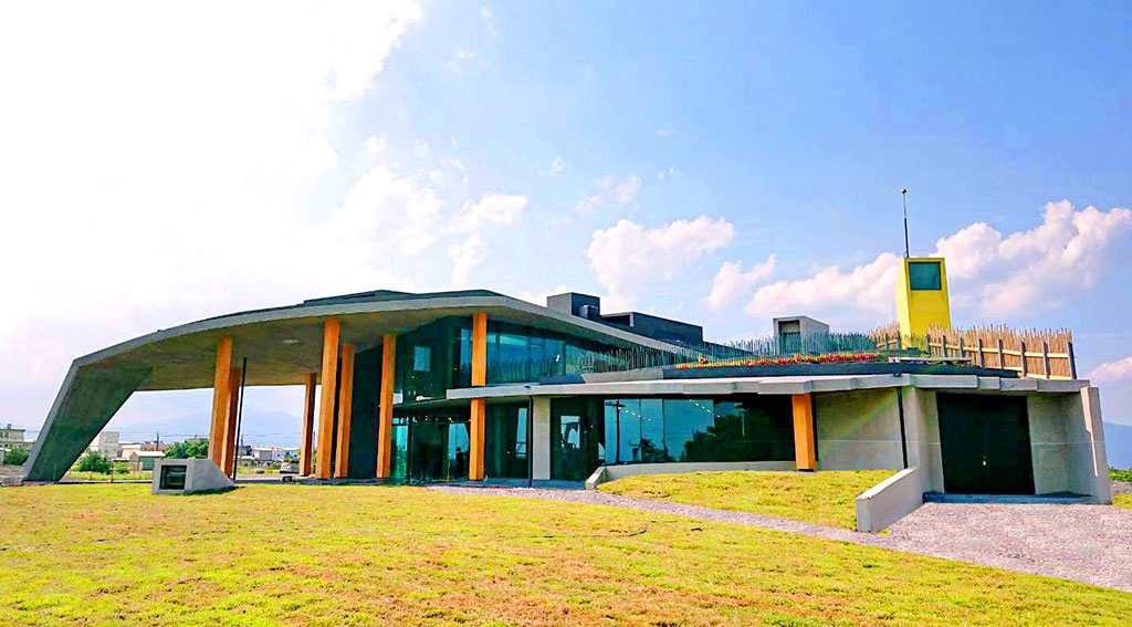 Zhuangwei Dune Visitor Center