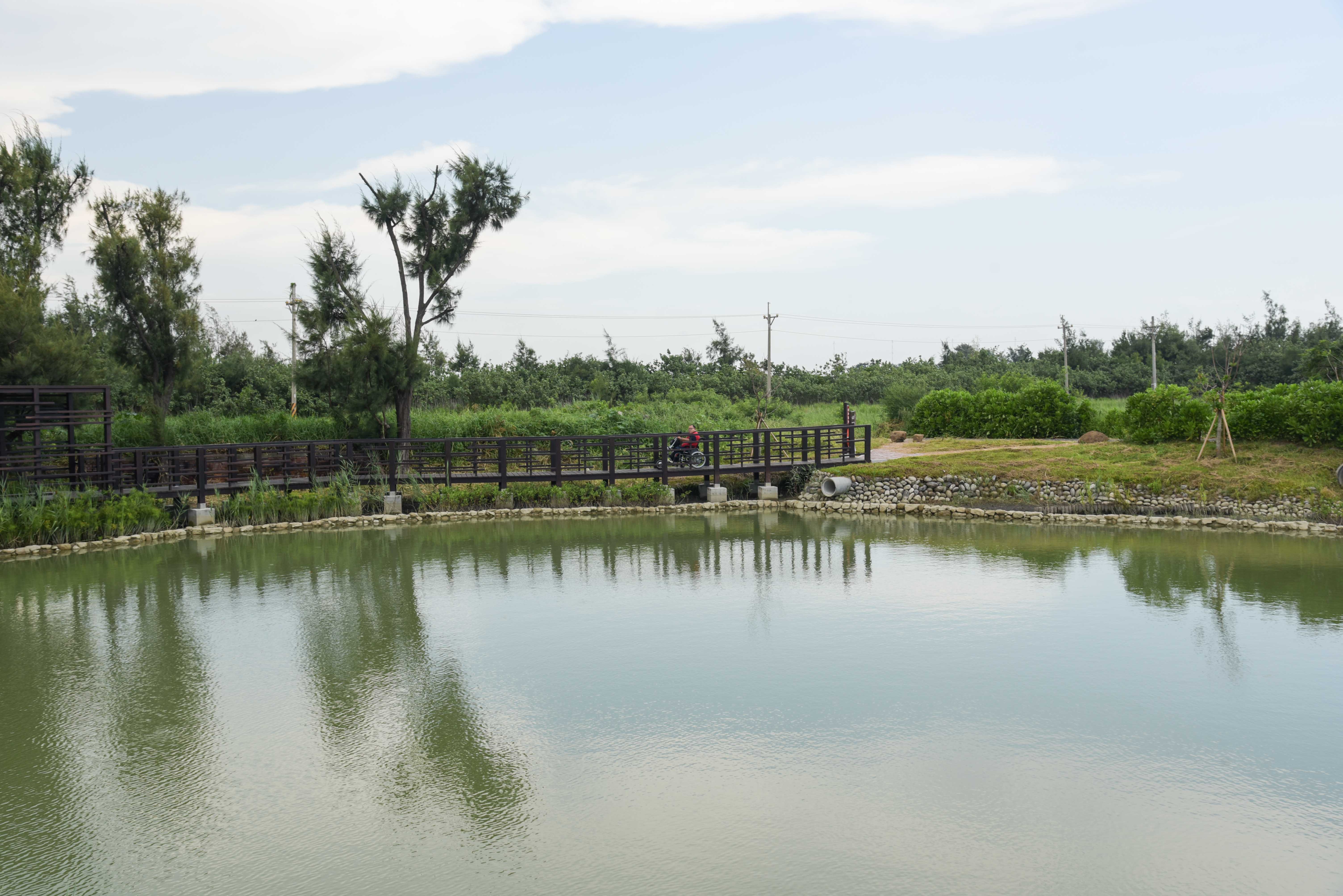 木棧水池