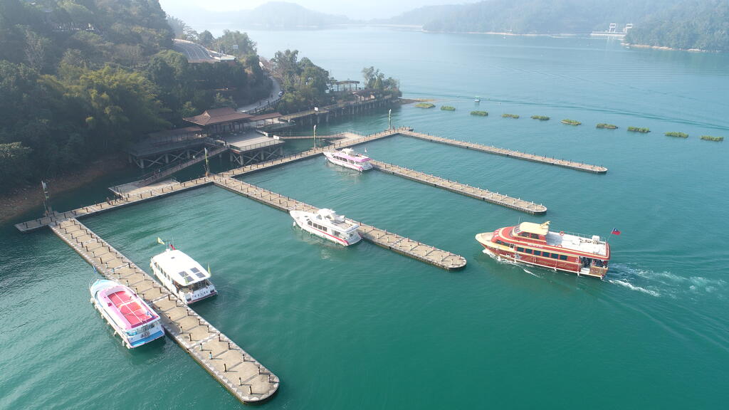 Xuanguang Pier