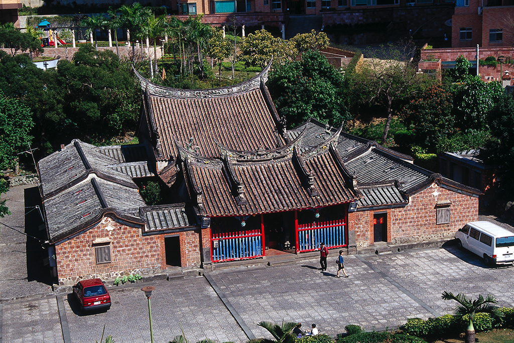 俯瞰鄞山寺