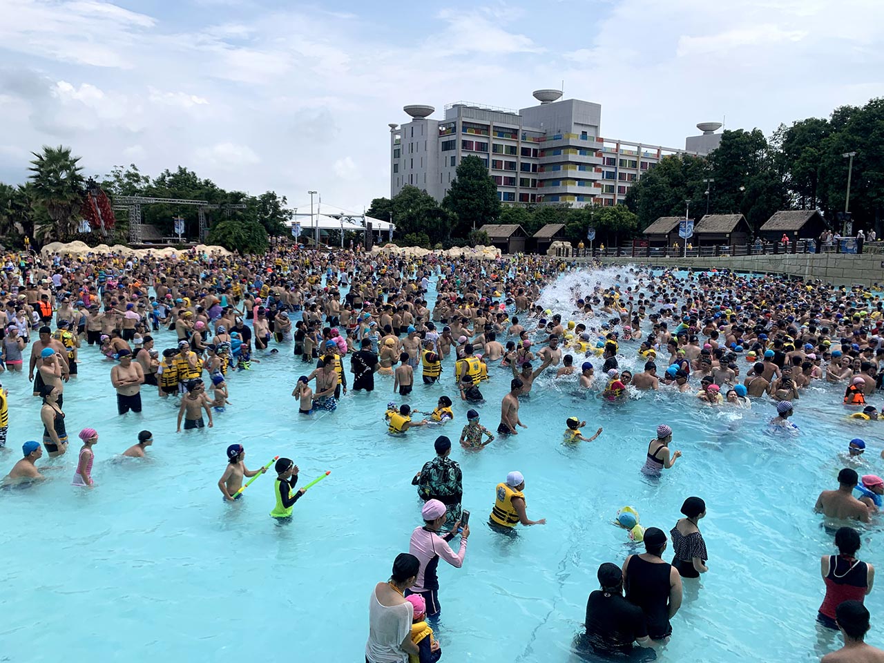 麗宝楽園