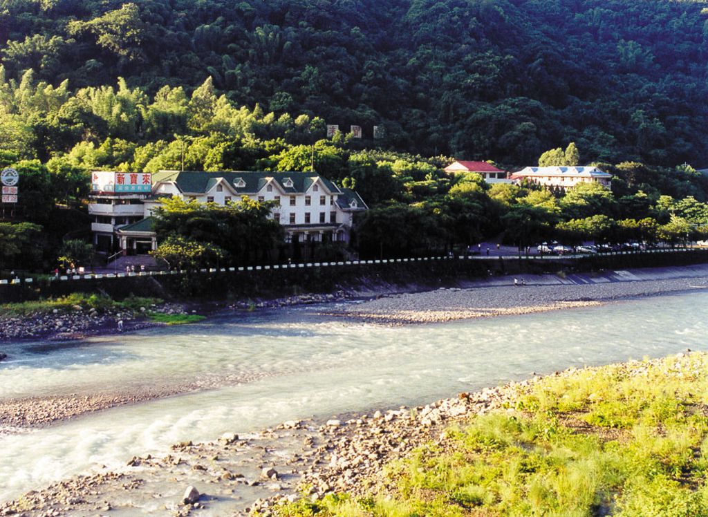 宝来温泉