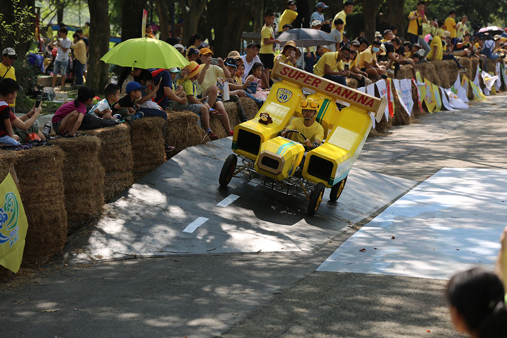  造型特異的香蕉車，勇奪今年的冠軍。