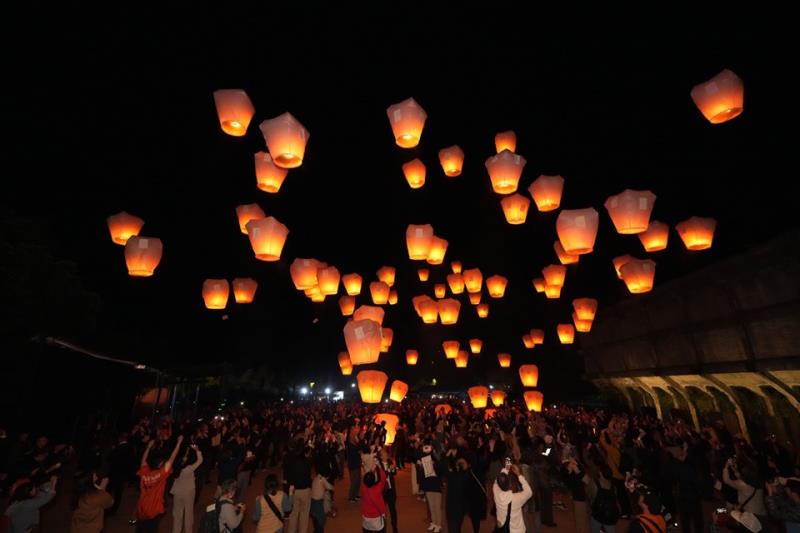 觀光署攜手日本旅行業協會舉辦千人放天燈 願台日友好 觀光交流再創高峰