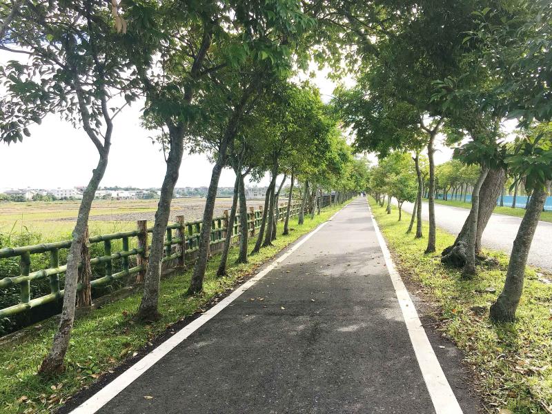 龍泉自行車道