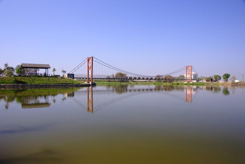 官田鄉葫蘆埤自然生態公園 (陳炎清)