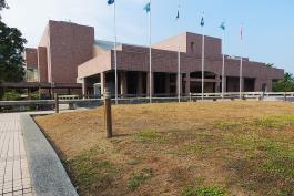 高雄市立美術館