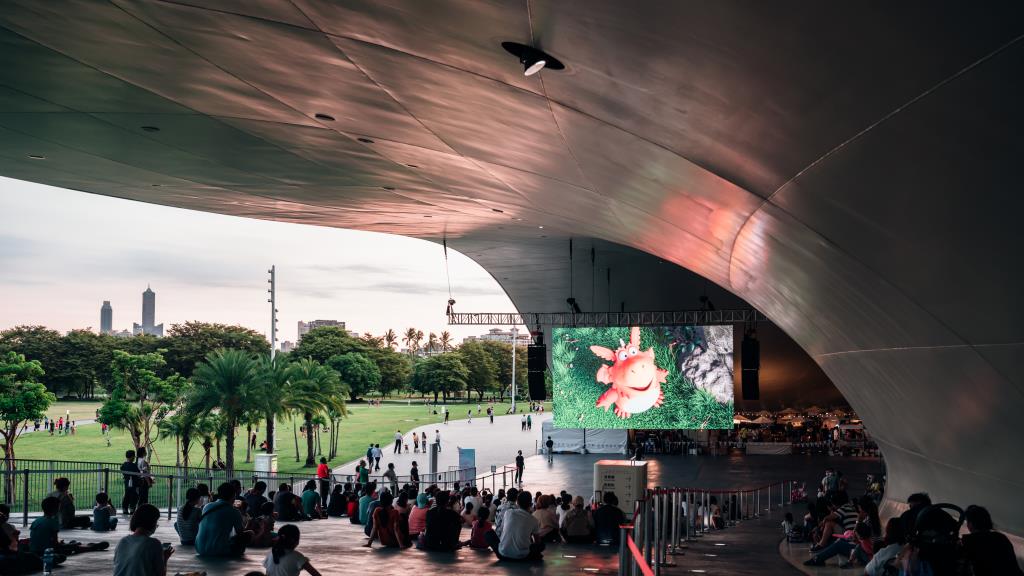 花露露的親子電影院