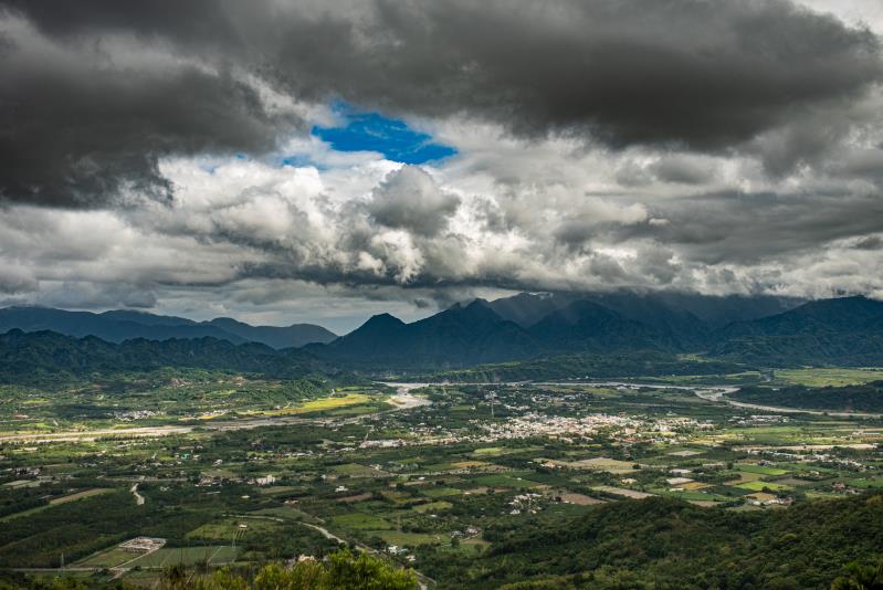 花蓮瑞穗-養生溫泉泛舟樂、茶香乳香咖啡香