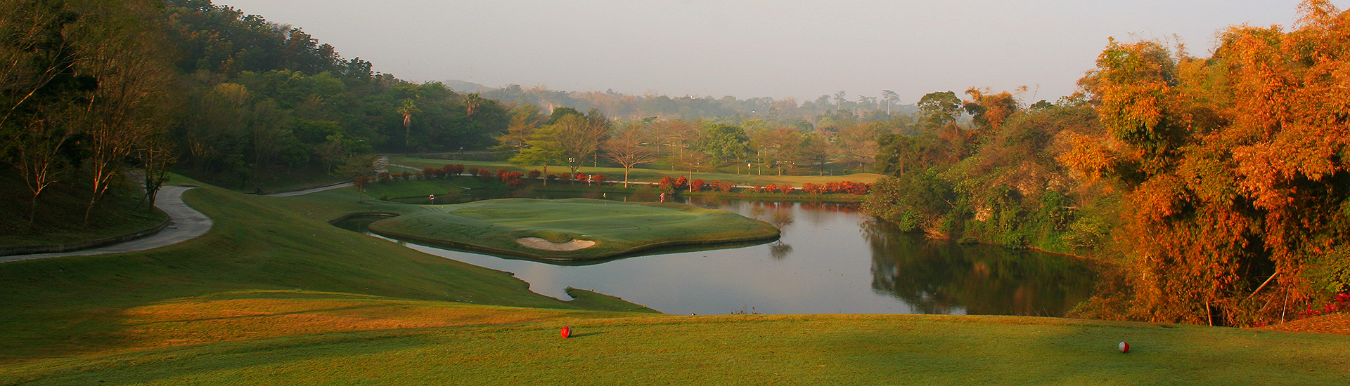 南寶高爾夫球場