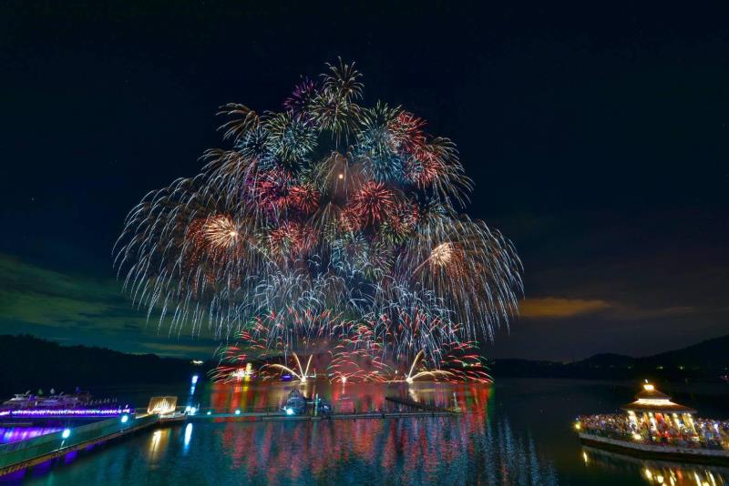 【<a href='https://www.instagra ...