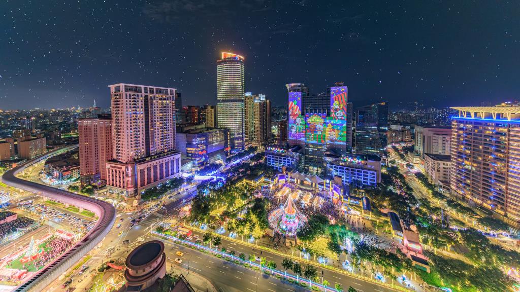 2025新北歡樂耶誕城活動自11月14日（五）到12月28日（日）盛大展開，連續45天展開最歡樂有趣的馬戲耶誕氛圍耶誕之旅！