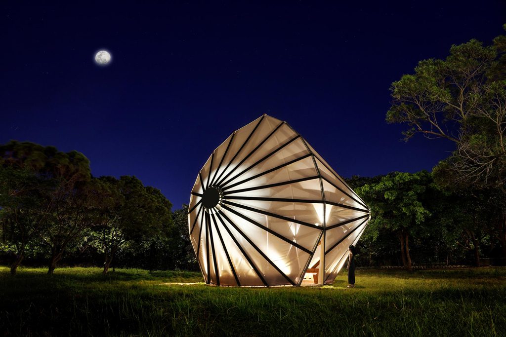 2023桃園地景藝術節作品-在傘下  年度：2023  來源：桃園市政府