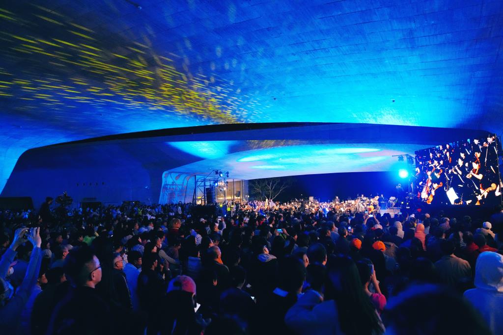 Fuegos artificiales del Carnaval en el Lago del Sol y la Luna-02  Período annual：2024  Origen de las fotografías：Nacional del Área Escénica del Lago del Sol y la Luna