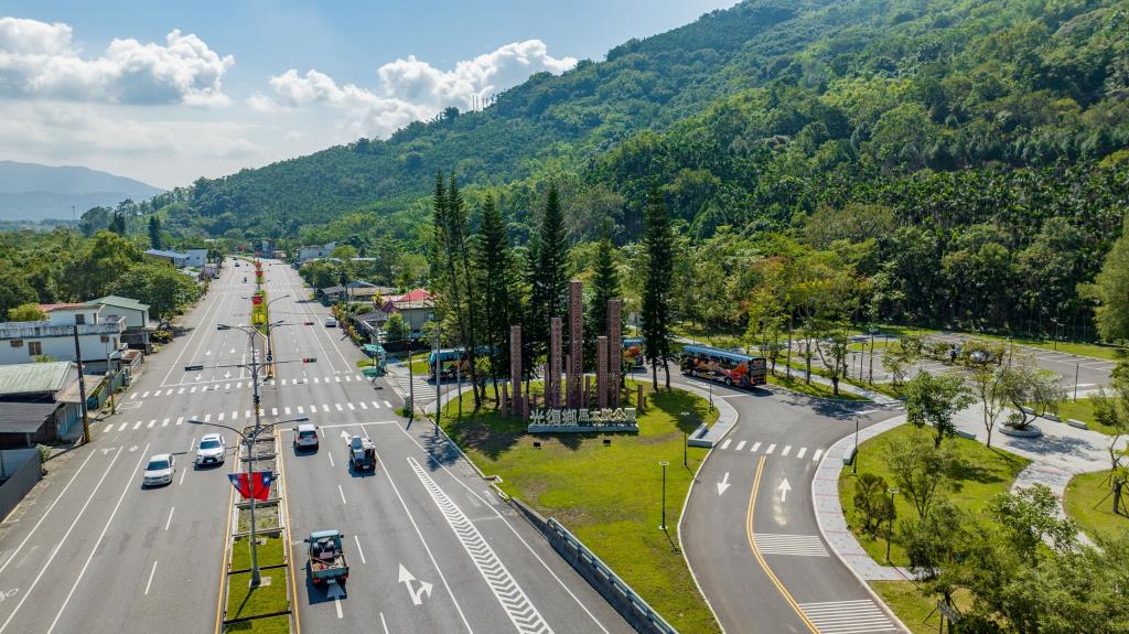 縱谷公路上的美麗停駐點-藍天下的花蓮光復馬太鞍公園