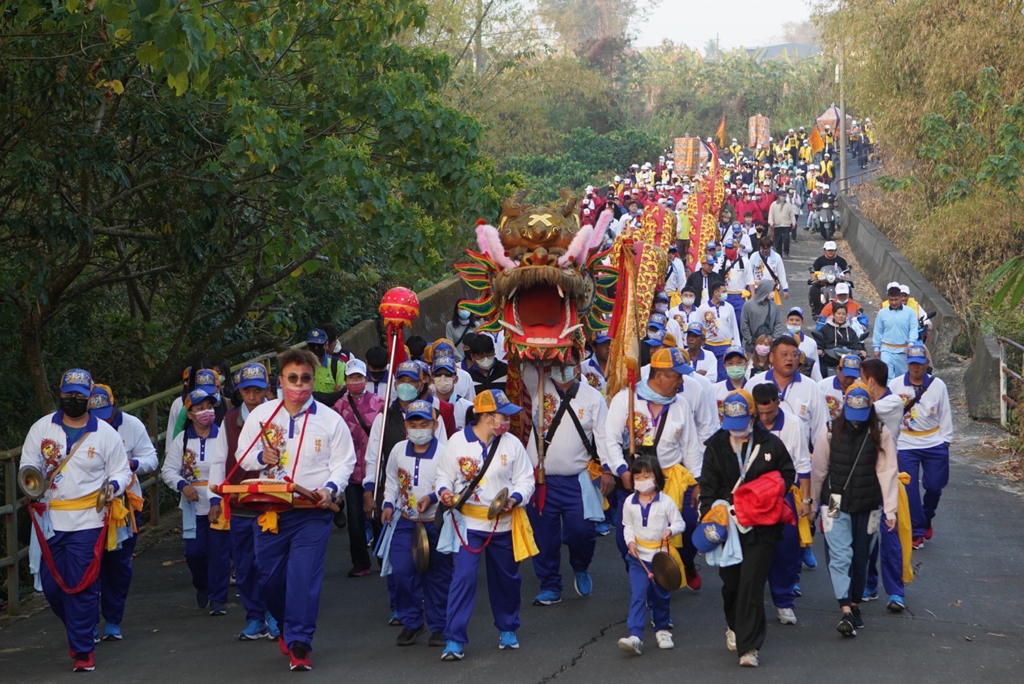 在地龍陣參與羅漢門迎佛祖遶境。  年度：2024  來源：高雄市政府觀光局