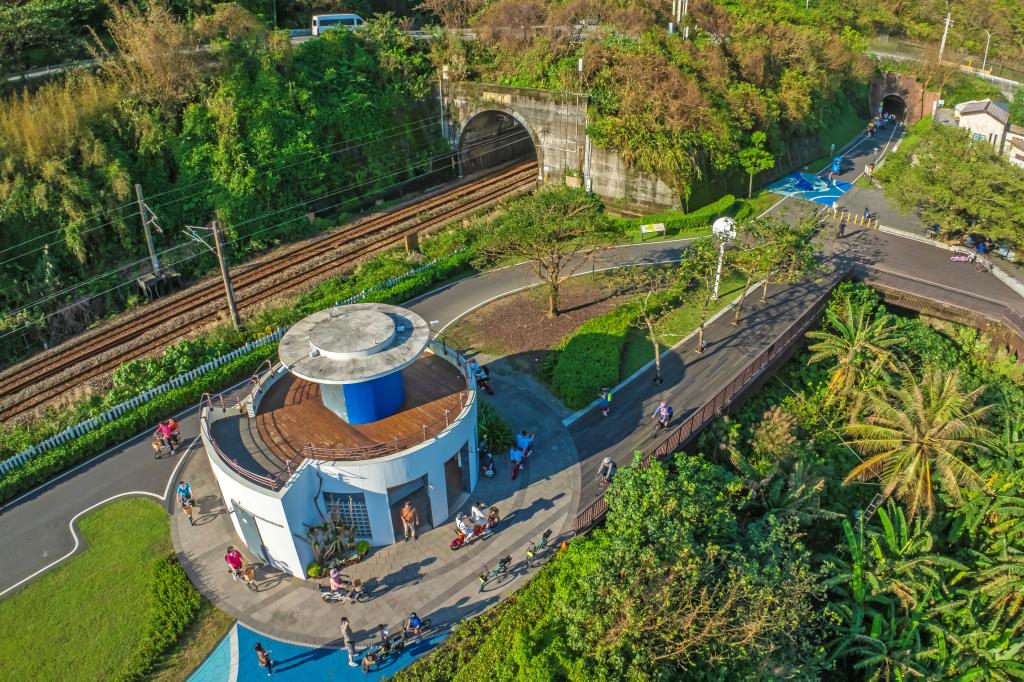 鐵道浪花小旅行-舊草嶺隧道-騎遊見隧道