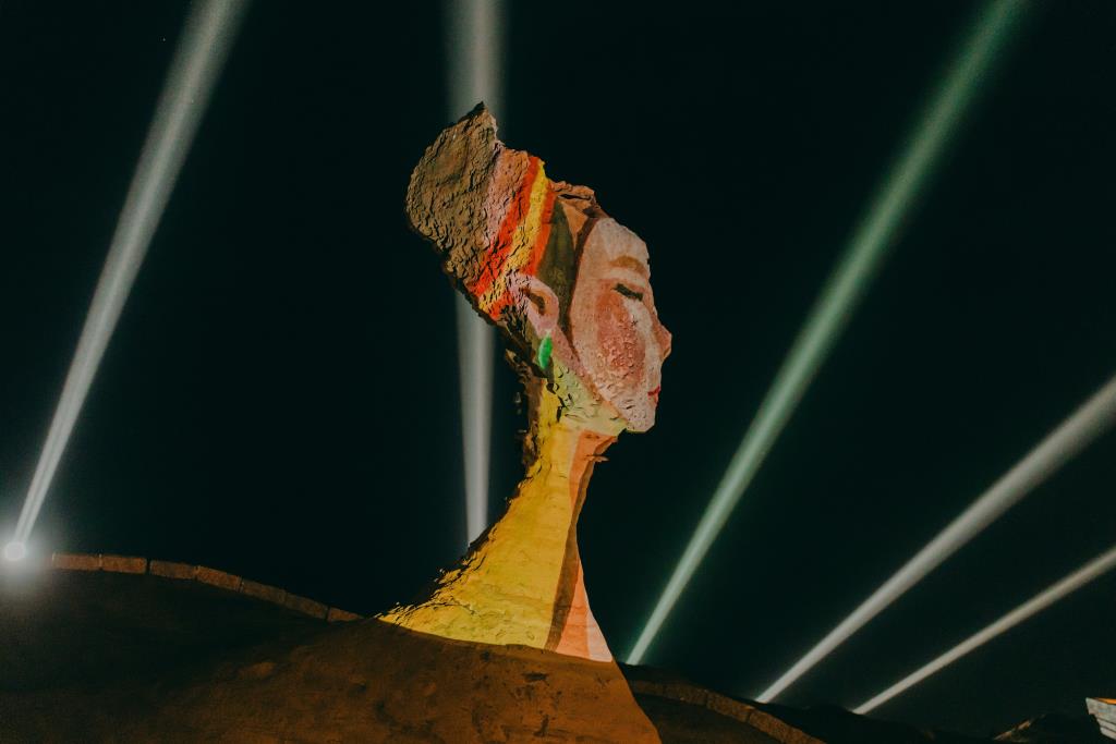 2025 Espectáculo de luz en las Rocas de Yeliu y Cabeza de la reina-1