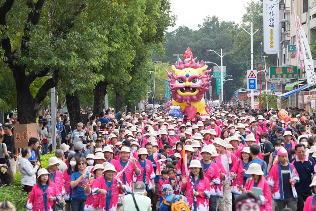 眾人拉火獅祈福  年度：2024  來源：高雄市政府民政局