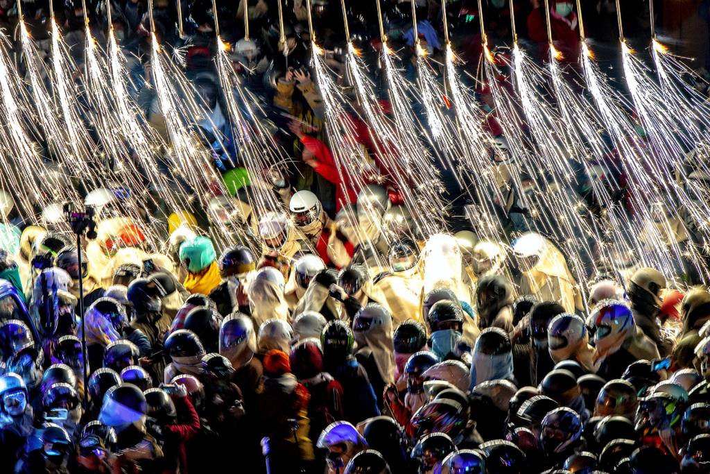 佳作林珽佑-煙火瀑布之美