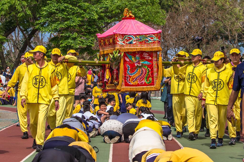 鑽轎底  年度：2021  作者：李宜陽  來源：苗栗縣政府文化觀光局