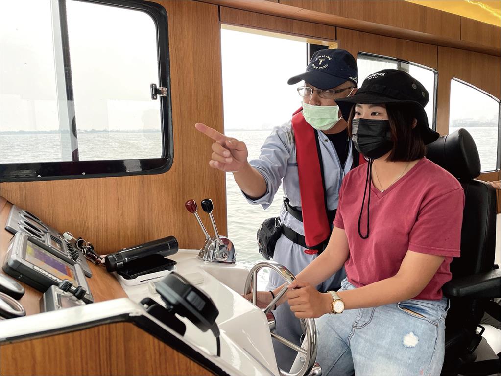 有遊艇駕照者可體驗遊艇自駕暢遊大鵬灣  年度：2021  來源：大鵬灣國家風景區管理處
