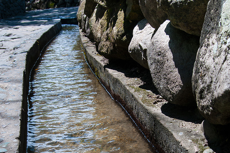 水往上流 水往上流