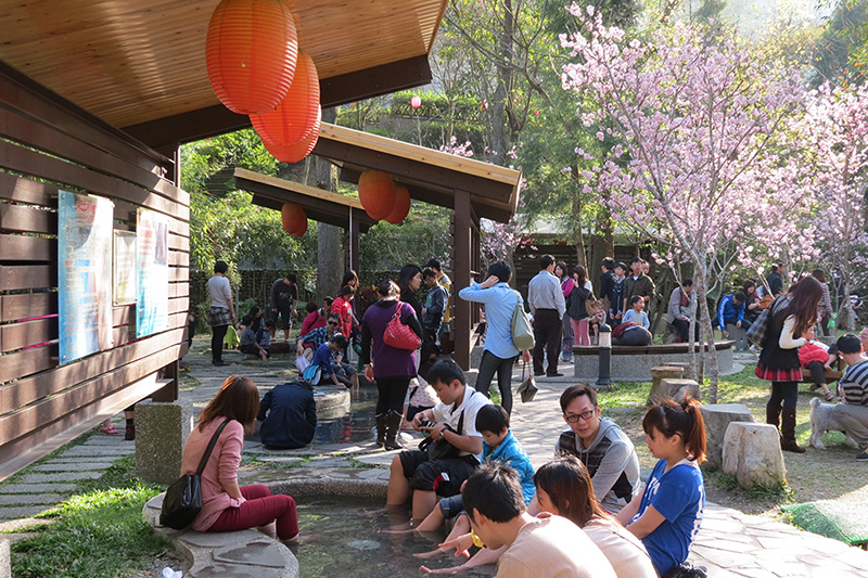 谷關溫泉泡湯