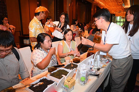 臺灣觀光推廣前進印尼三大城市搶客 穆斯林認證鹹酥雞經典臺味現場飄香