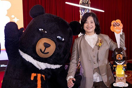 2026台灣燈會主燈「光沐－世界的阿里山」亮相 小提燈「喔熊馬抵嘉」萌翻全場