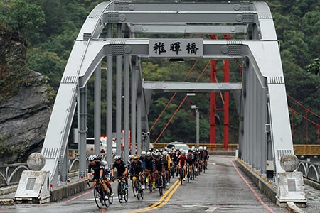 2020臺灣KOM登山王挑戰活動 丹麥籍台灣女婿拿下第四座冠軍盃 黃冠霖勇奪台灣冠軍